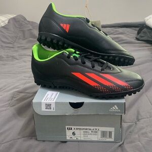 X Speedportal 4 TF Adidas soccer shoe - Size 6